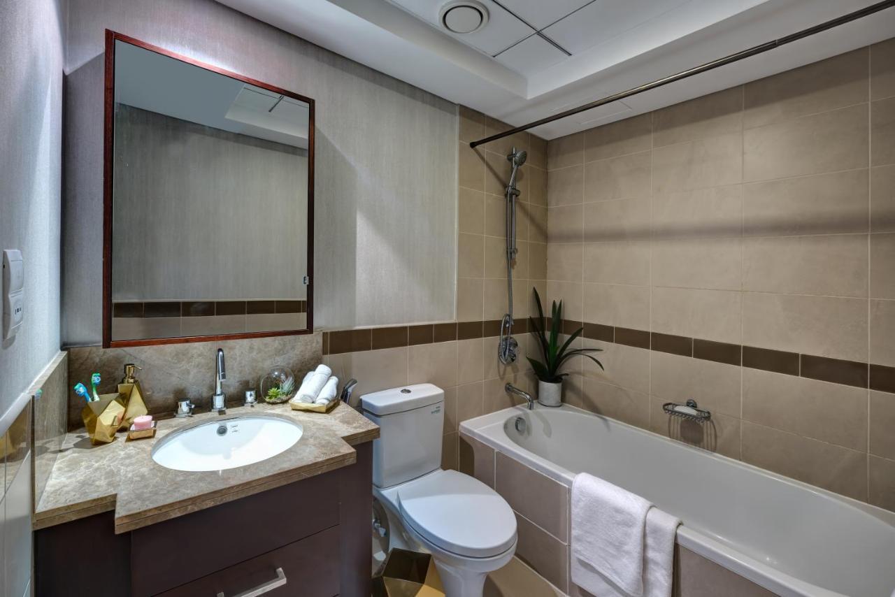 Durrani Homes - Designer 2Br Apt With Stunning Burj Khalifa And Fountain View Dubaj Kültér fotó
